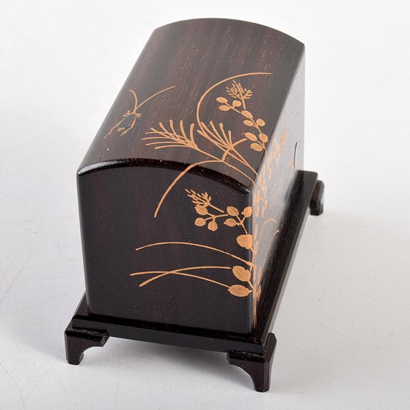 茶道具　道場宗廣作　虫に秋草　黒檀虫篭蒔絵　香合　共箱　M　R5049