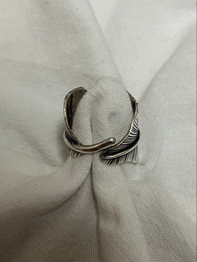 ビリーブインミラクル　リング　フェザー