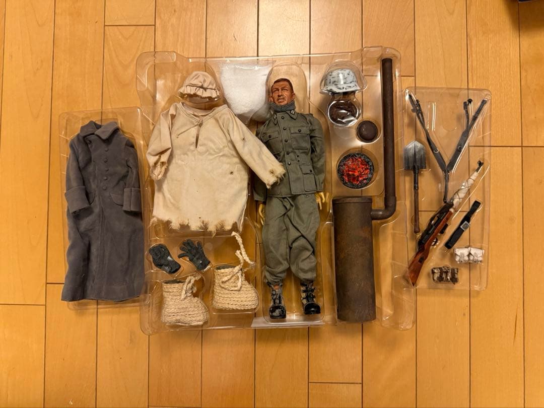 DiD 1/6WW2ミリタリーフィギュア ドイツ軍冬季装備　ストーブ付き