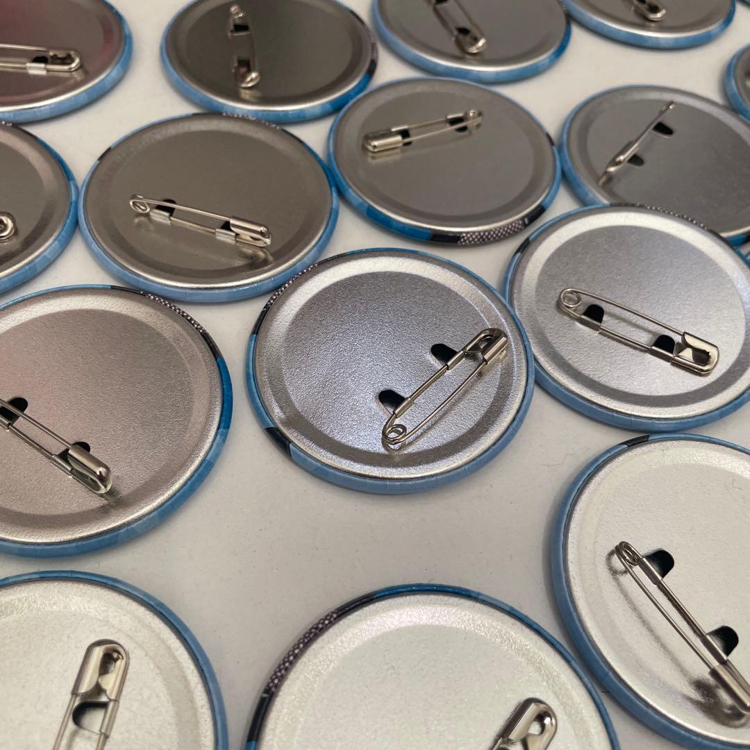 8.デジモン マルイ 本宮大輔 缶バッジ　THE BIGINNING　お祝い