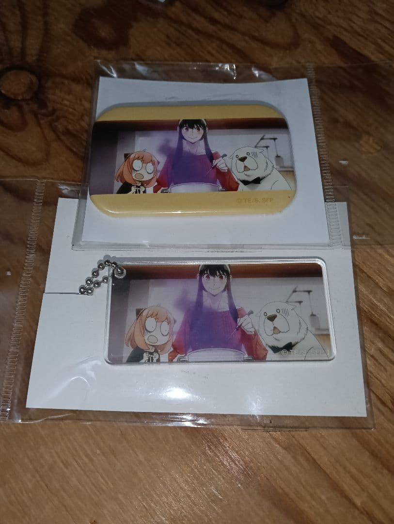 SPY×FAMILY スパイファミリー スクエア缶バッジ アクリルキーホルダー