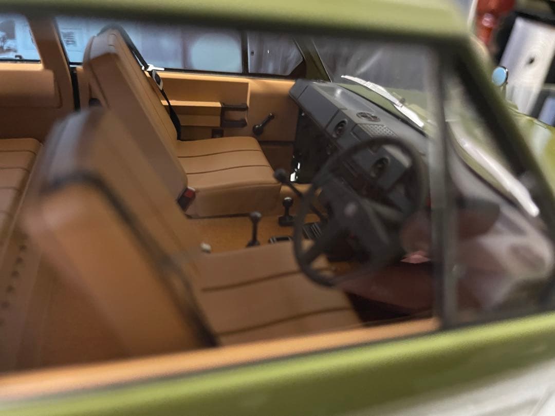 価格変更1/18オールモストリアル レンジローバー1970 グリーン 未展示品