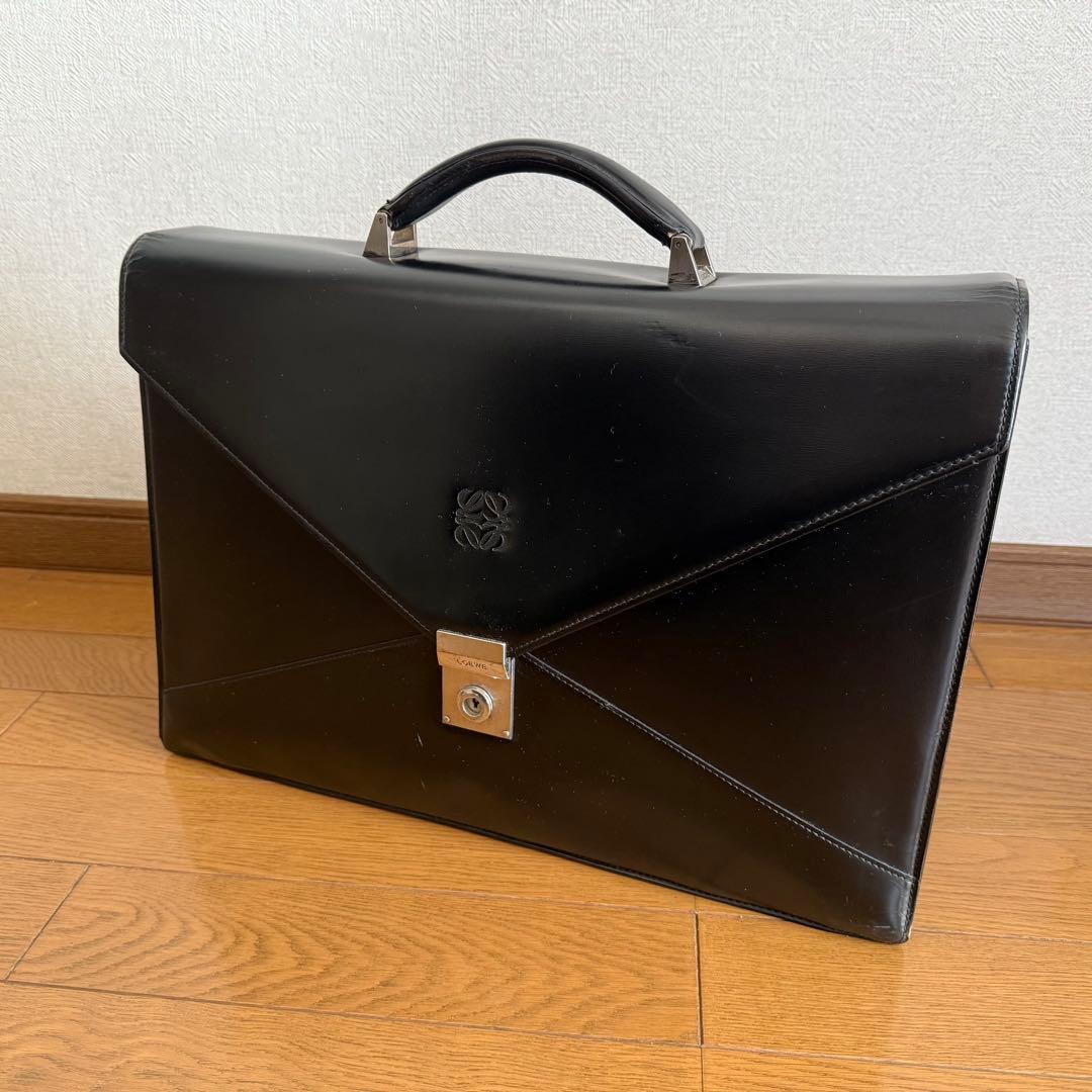【美品】ロエベ　アナグラム　ディプロマティコ　ビジネスバッグ　ロゴ型押し　レザー