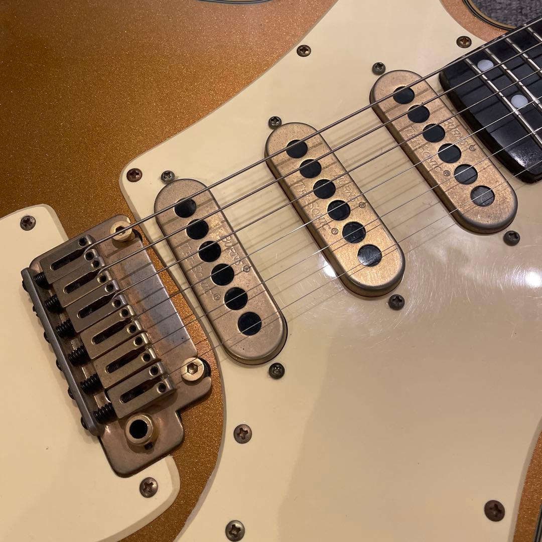 ブライアン・メイ・ギターズ ジュビリー・ゴールド・フィニッシュ 送料込