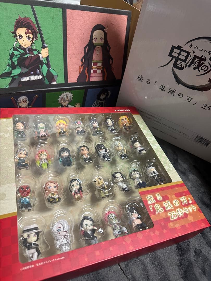 鬼滅の刃 座る25体フィギュアセット - メルカリ
