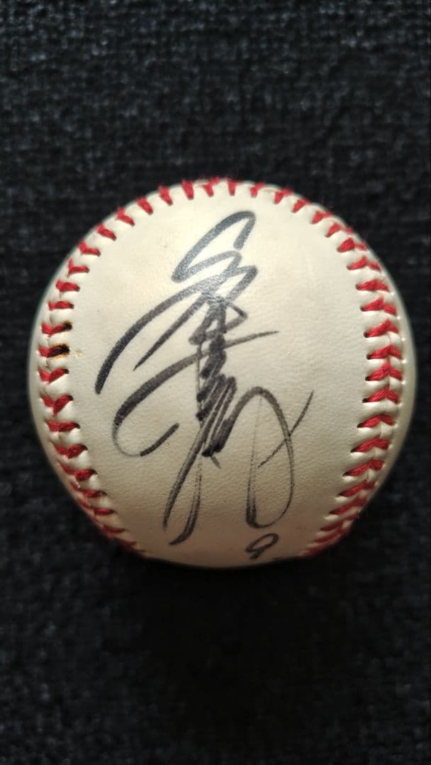 広島東洋カープ 津田恒実 直筆サインボール ケース付き 広島CARP 津田