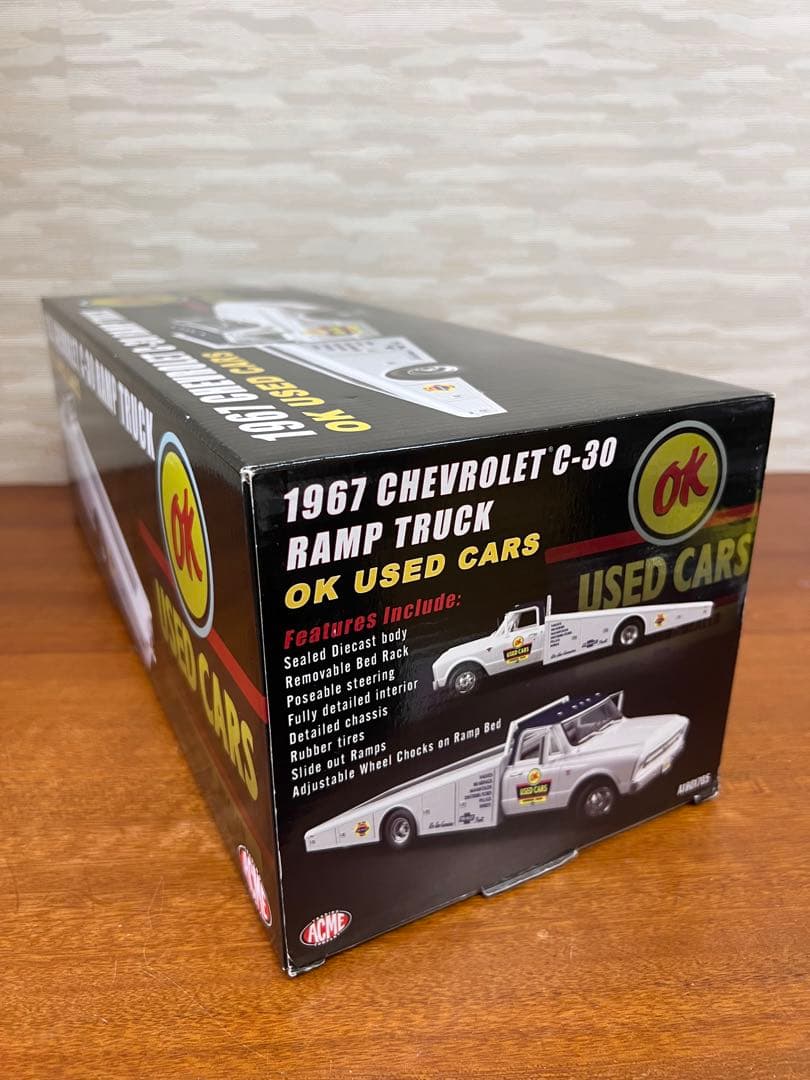 No227ミニカー1/18 CHEVROLET C-30 RAMP TRUCK