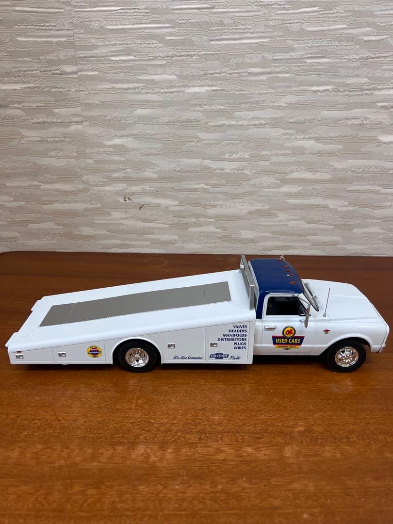 No227ミニカー1/18 CHEVROLET C-30 RAMP TRUCK