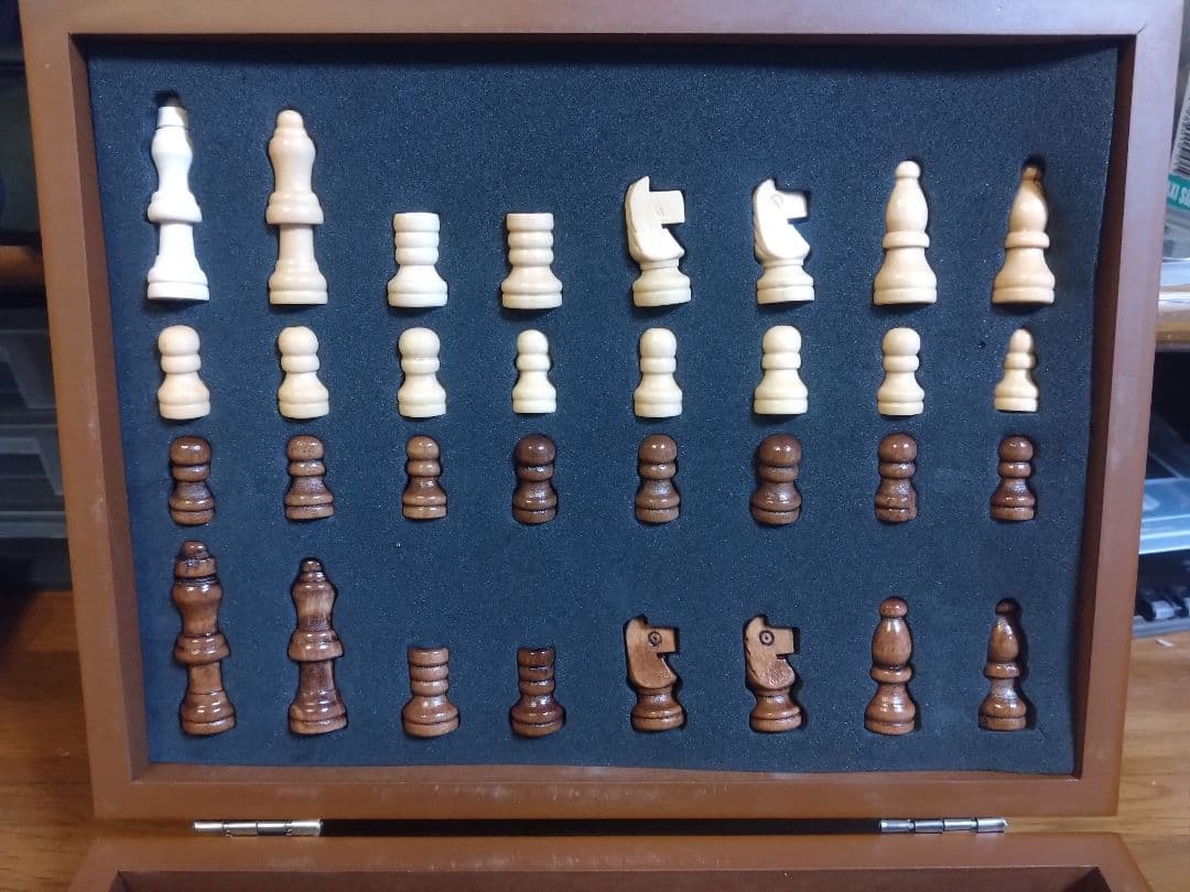 【未使用品】ジョニーウォーカー　スキットル＆チェスセット