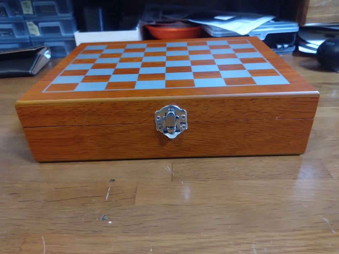 【未使用品】ジョニーウォーカー　スキットル＆チェスセット