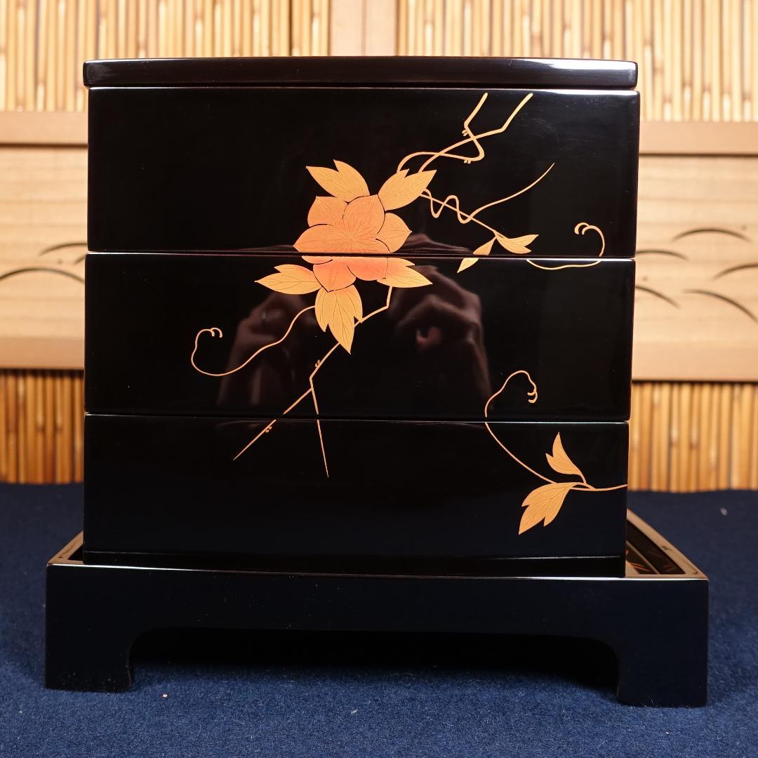 極上 輪島塗 黒塗 鉄仙蒔絵 三段重箱 共箱