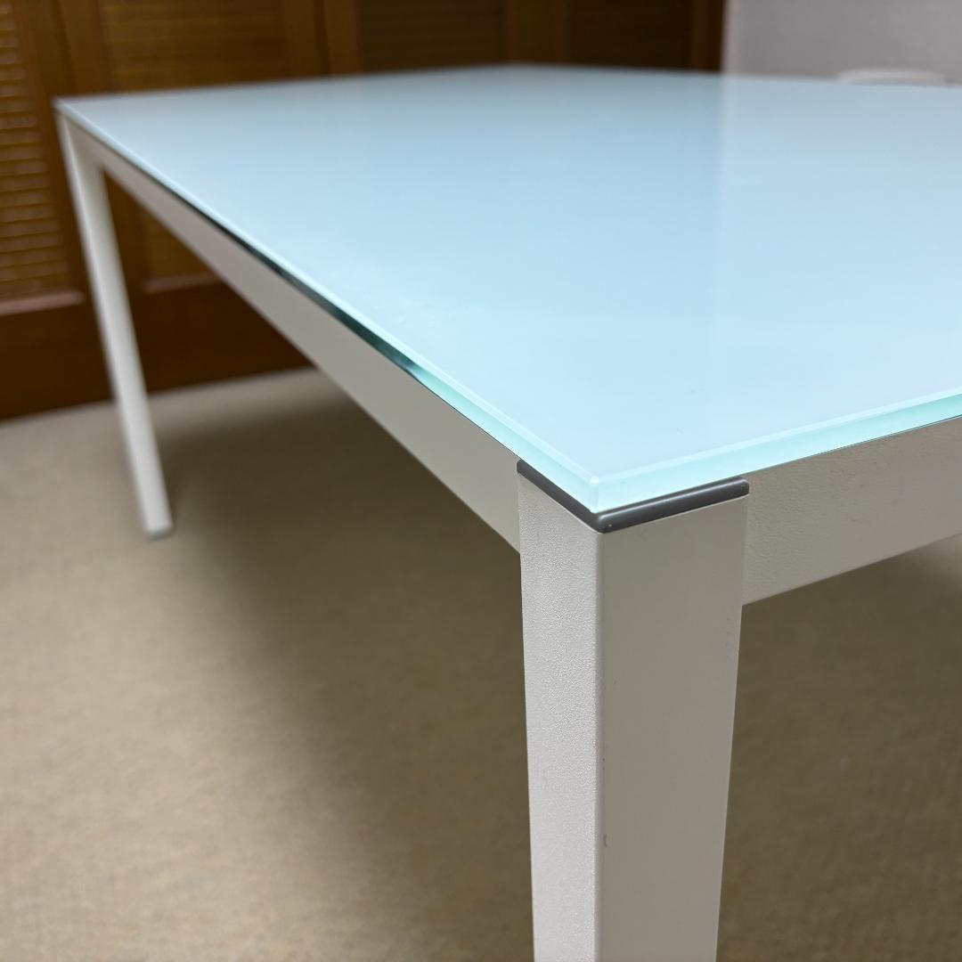 ガラス天板テーブル 150cm幅 奥行75cm ダイニングテーブル　白