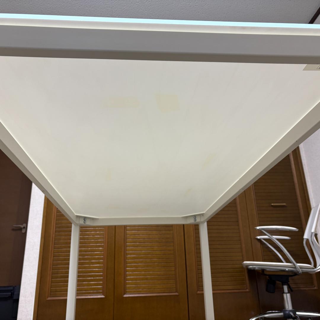 ガラス天板テーブル 150cm幅 奥行75cm ダイニングテーブル　白