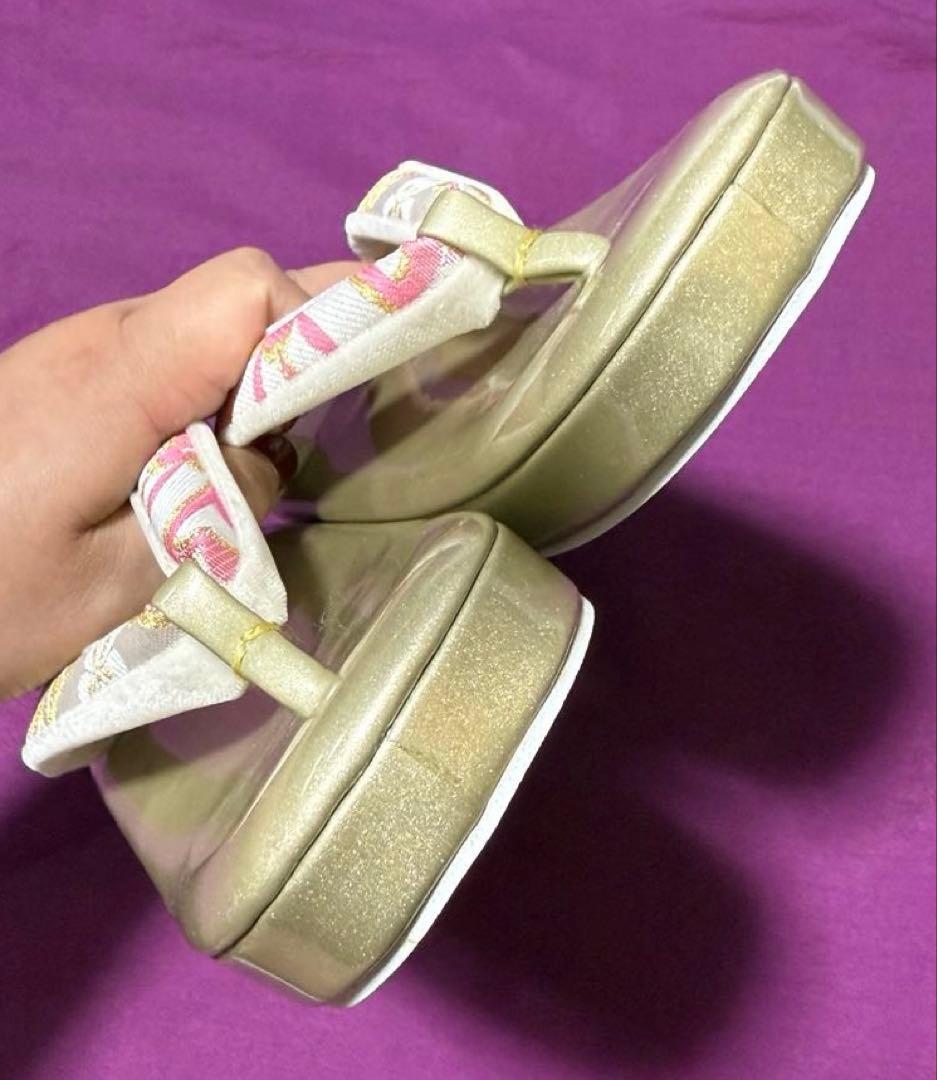 新品未使用品　Freek　和装草履＆バッグ　ゴールド系　花柄　フリーサイズ