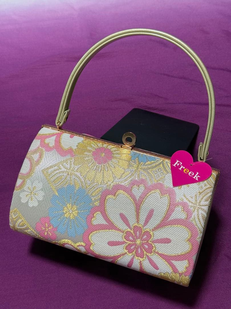新品未使用品　Freek　和装草履＆バッグ　ゴールド系　花柄　フリーサイズ