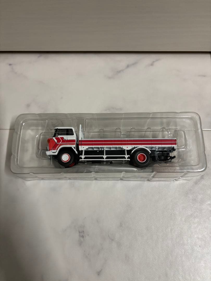 リミテッドヴィンテージ LV-N44d 日野KB324型トラック（白/赤）