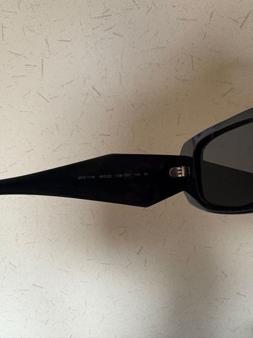 PRADA ブラック スクエアサングラス
