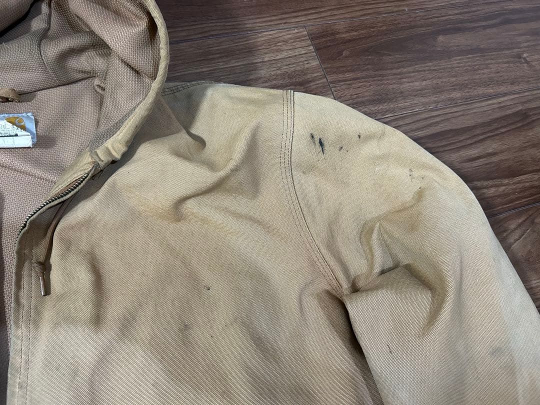 Carhartt アクティブジャケット・良い感じのフェード感