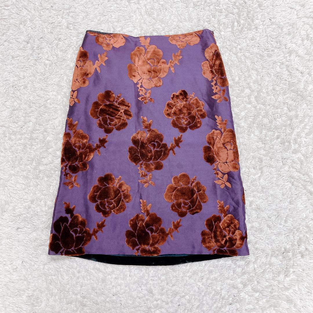 〈 PRADA プラダ 〉 40 Ｌ スカート パープル 花柄 裏 ブラック