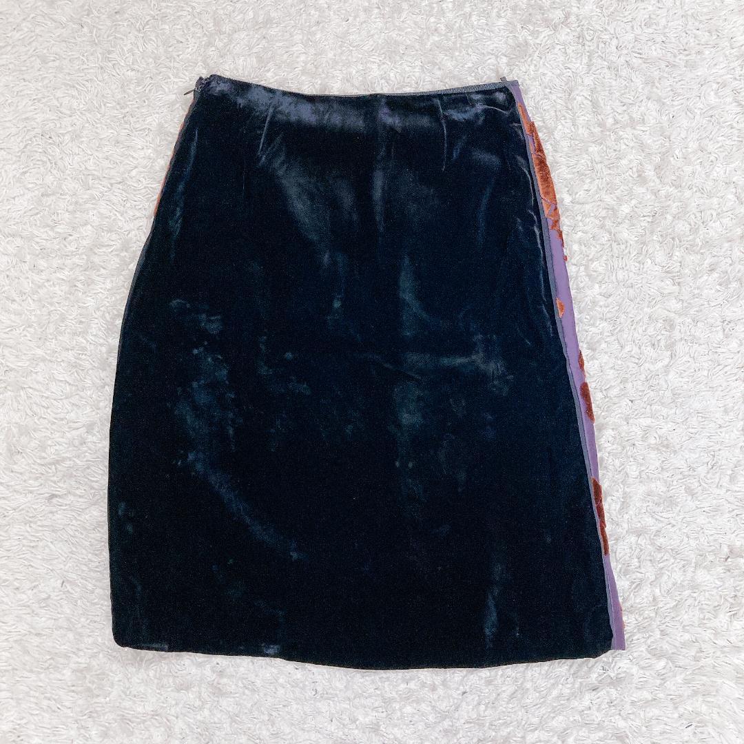 〈 PRADA プラダ 〉 40 Ｌ スカート パープル 花柄 裏 ブラック