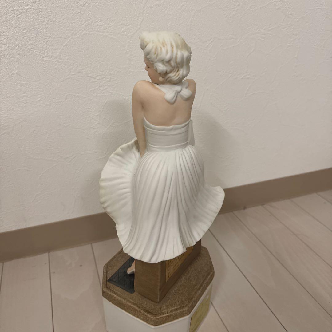 入手困難】マリリン・モンロー 7年目の浮気 バーボンウイスキー空瓶