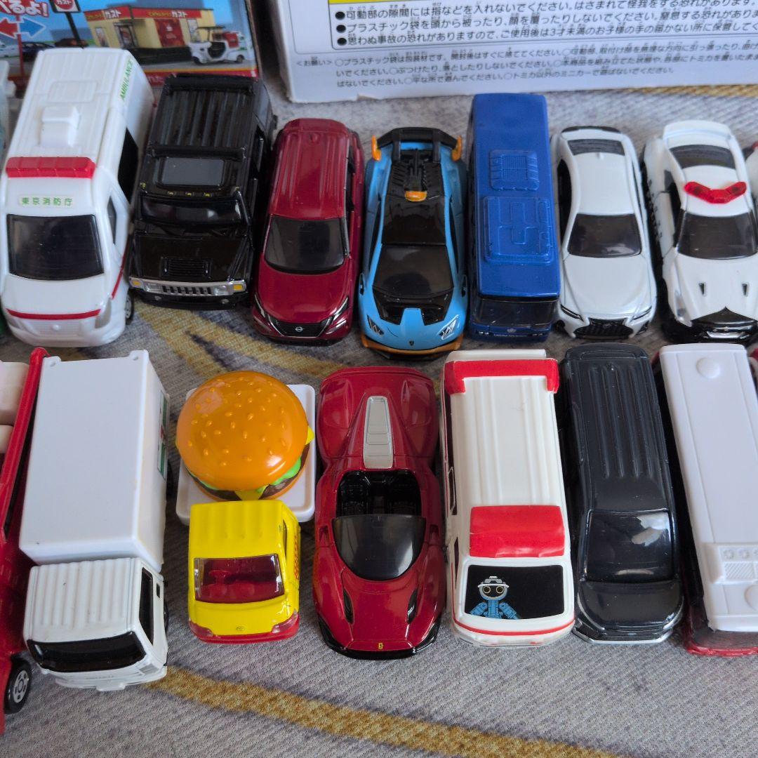 トミカタウンセット その他まとめ売り トミカ31台付き