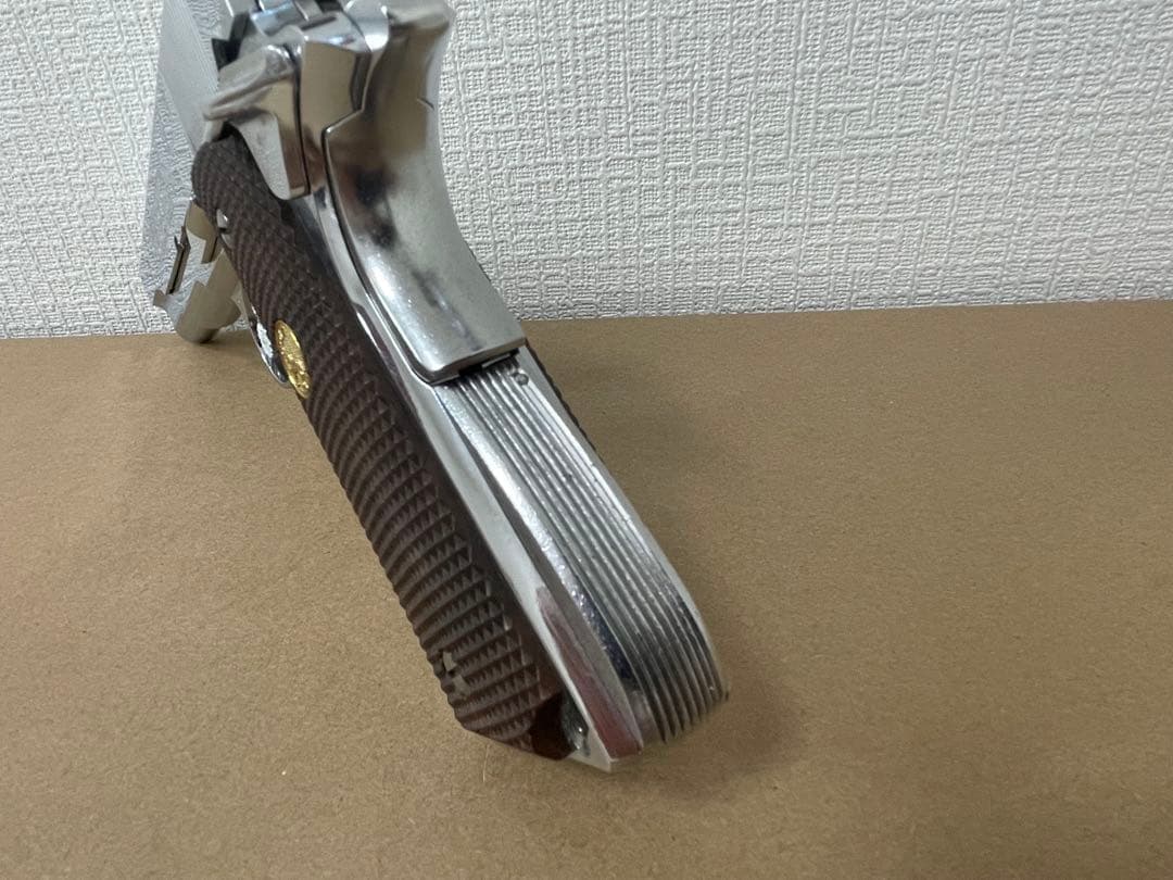 COLT 1911 ガバメント　ガスガン .45 ACP ニッケル