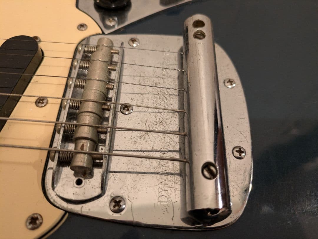 Fender Mustang エレキギター 　ムスタング＋ハードケース　ジャンク