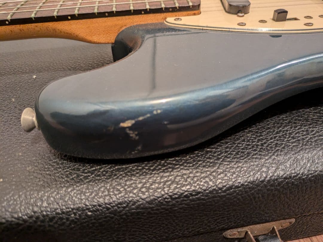 Fender Mustang エレキギター 　ムスタング＋ハードケース　ジャンク