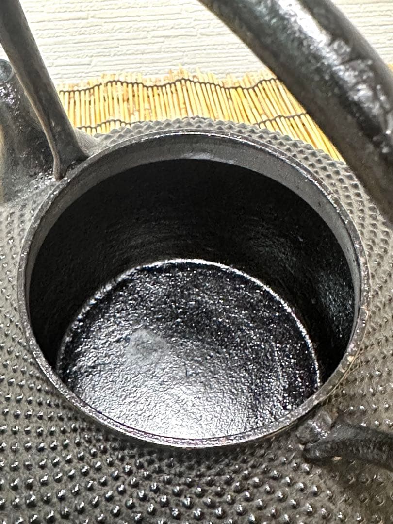 新品、栞、タグ付　南部文秀堂販売 南部耕分堂造　千鳥型アラレ　南部鉄瓶　南部鉄器