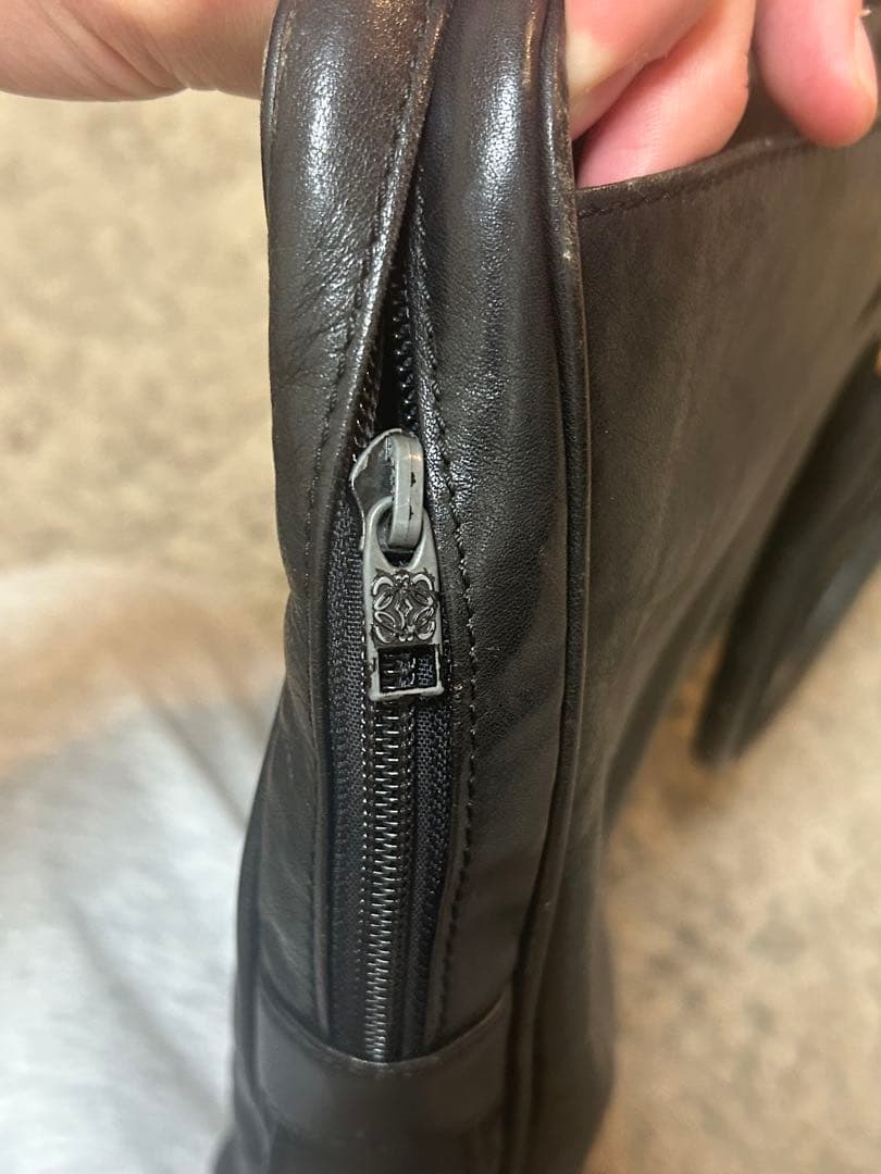 ■LOEWE（ロエベ） /レザー/ ハンドバッグ/ ブラック 黒