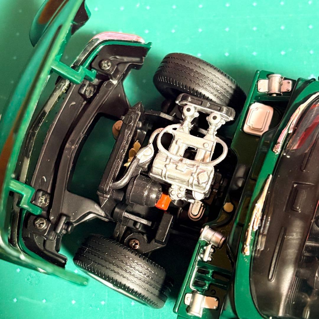 ワンオフカスタム 1/18 SunStar トライアンフ スピットファイアMKⅣ