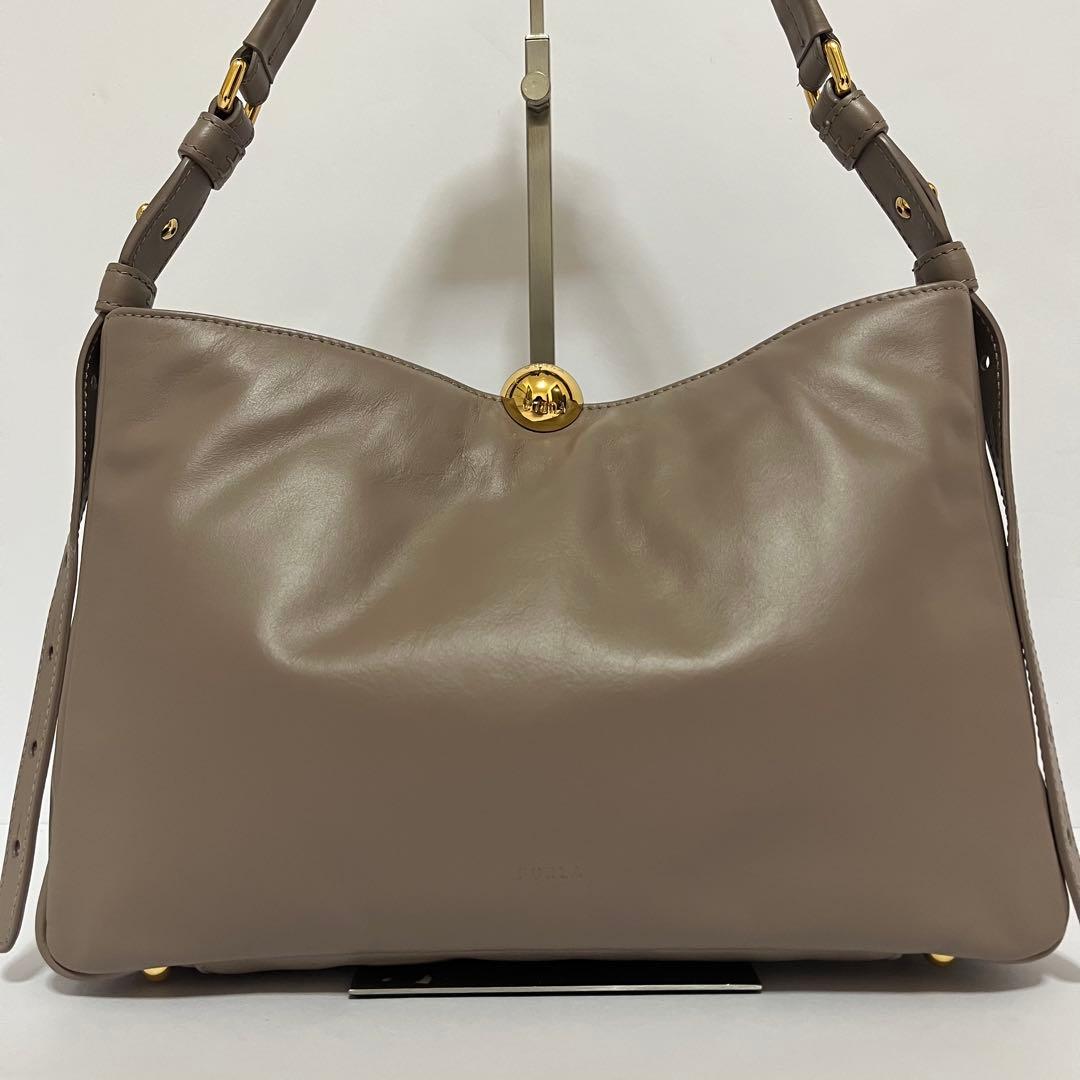 現行モデル✨美品✨フルラ　スフェラ　ワンショルダー　ハンドバッグ　ソフトレザー