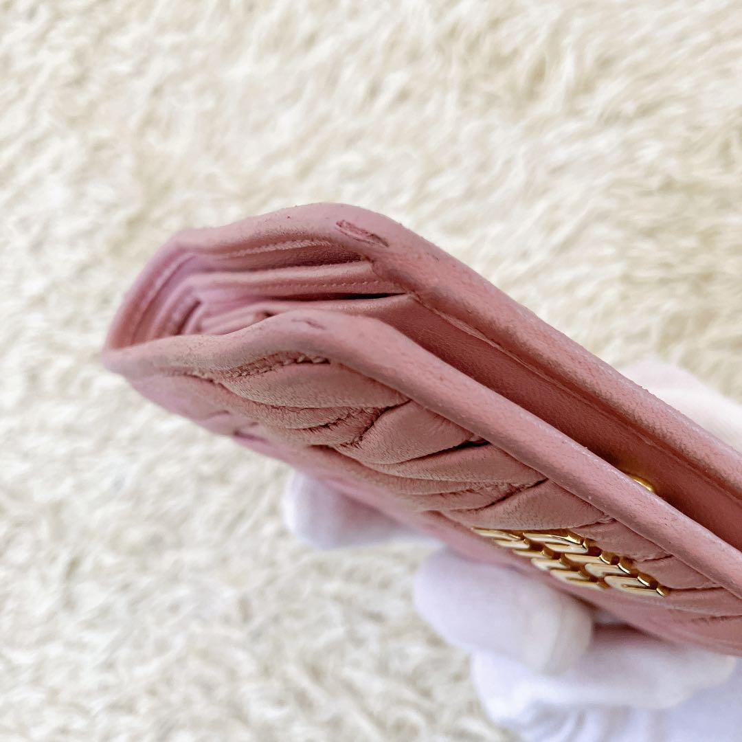 RFID認証済✨ミュウミュウ マテラッセ レザーカードケース 二つ折り ピンク