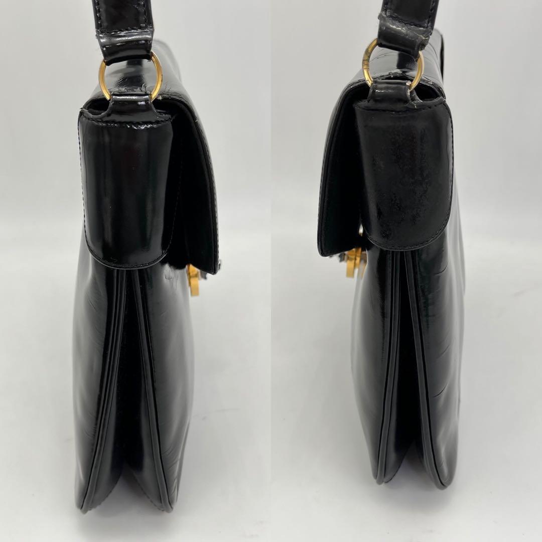 GUCCI ワンショルダーバッグ 肩掛け ゴールド金具 タイガー エナメル 黒