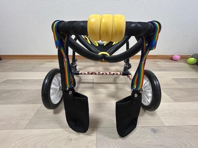 犬用車椅子、柴犬用4輪車、犬の車椅子 犬用車椅子、柴犬用