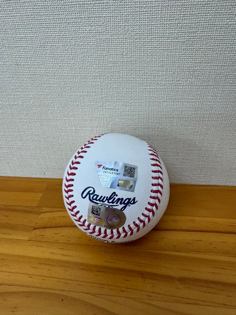 MLB 初勝利記念 ドジャース 山本由伸投手 直筆サインボール 特製展示