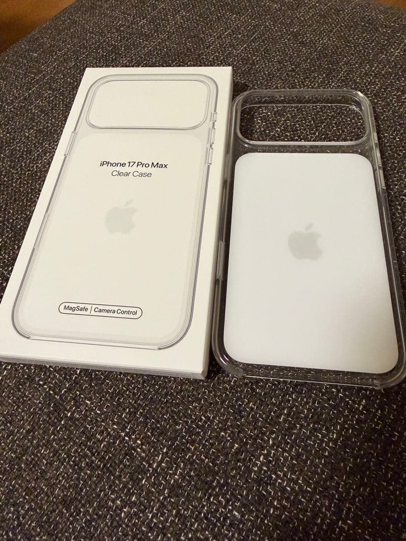 iPhone 17 Pro Max 純正クリアケース - メルカリ