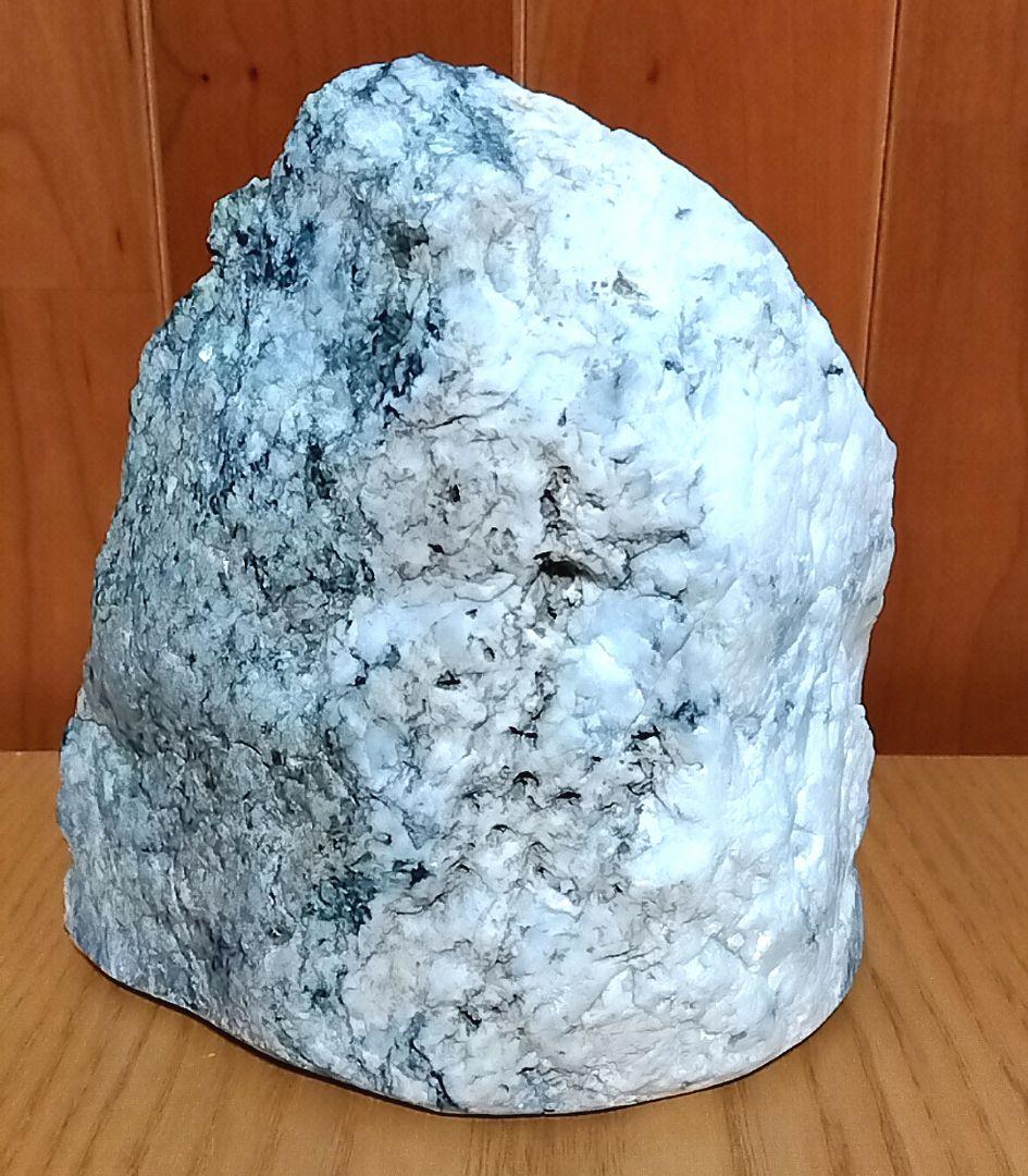 ☆翡翠原石☆糸魚川硬玉【姫川・転石カチ割り・割り肌仕立1.2kg】