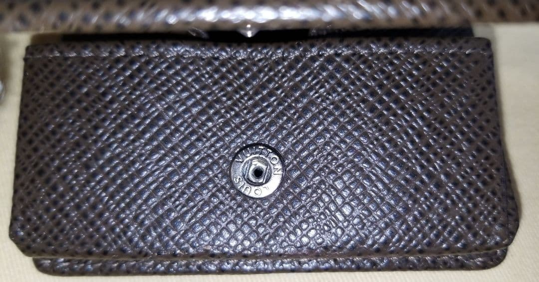 【美品】ルイヴィトン タイガ ポルトモネボワット ケース