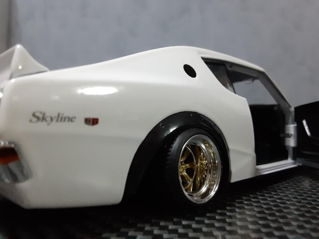 Maisto 1/24 日産 ケンメリ GT-R カスタム改 ワタナベ 金