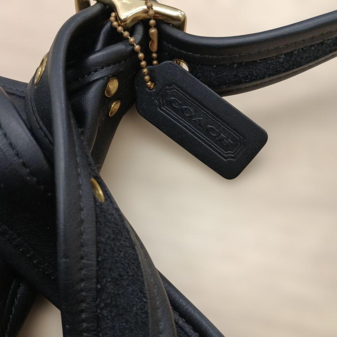 COACH ブラックレザーショルダーバッグ