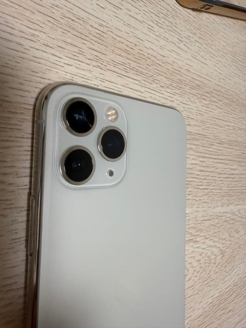 Apple iPhone 11 Pro シルバー 本体 64G