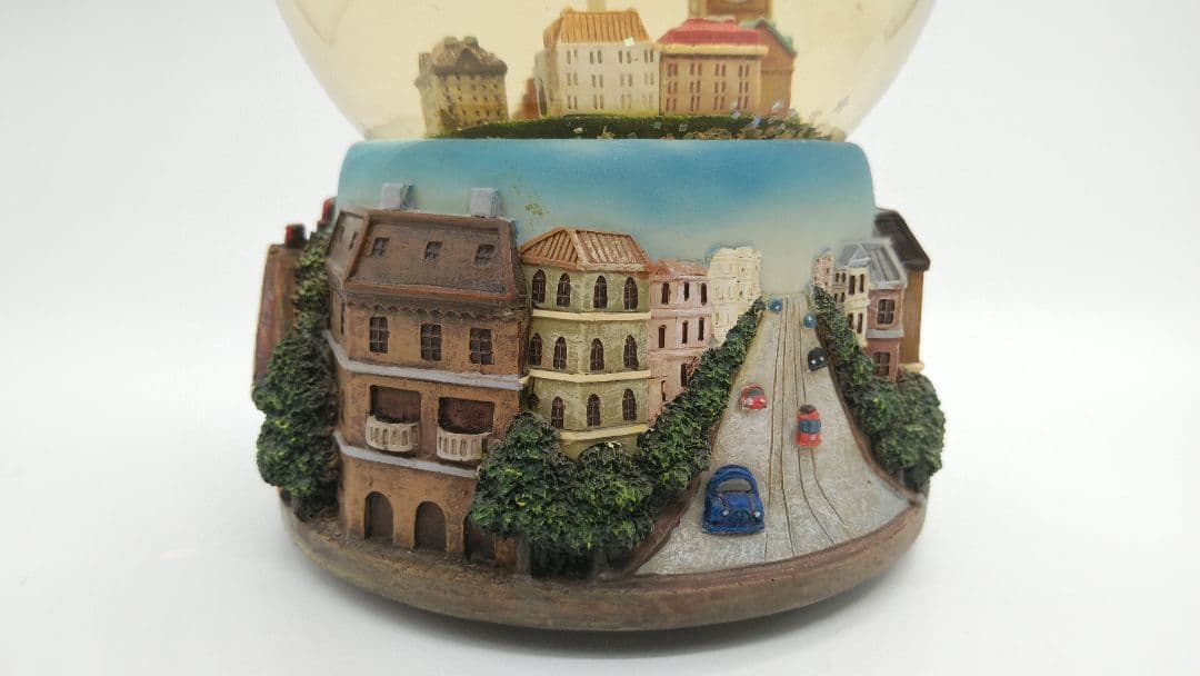 魔女の宅急便 ウォーターボール スノードーム　キキ　コリコの町並み