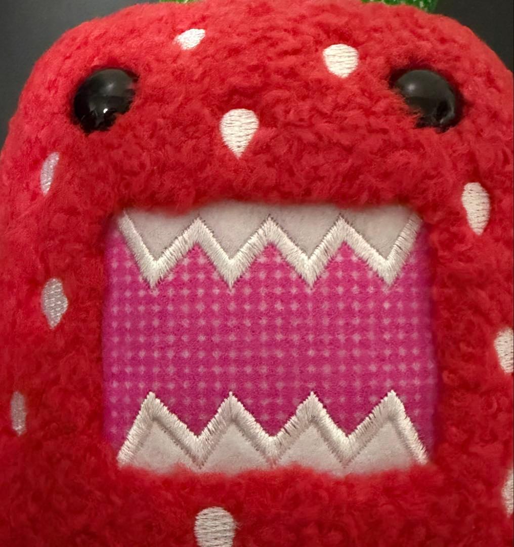 どーもくん15th 15周年　イチゴ　ぬいぐるみ　S