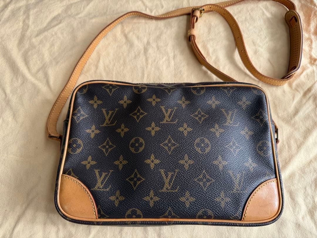 Louis Vuitton モノグラム ショルダーバッグ　トロカデロ