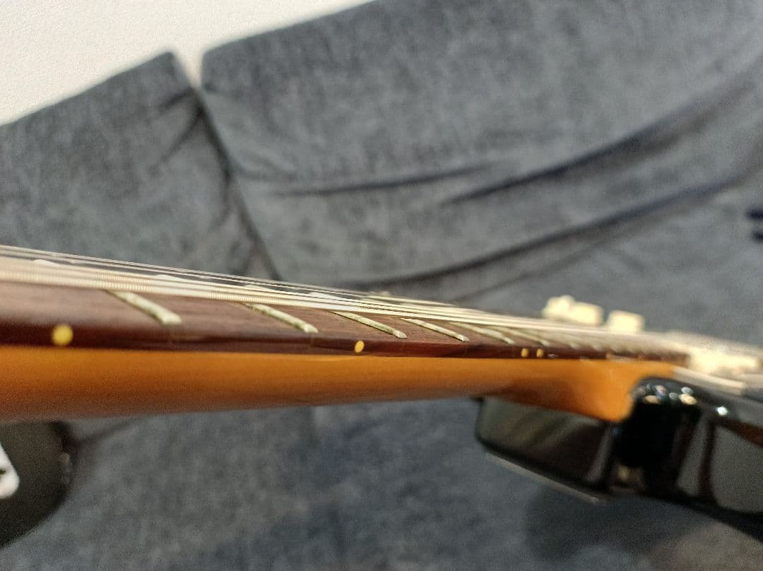 Bacchus BST-400　ストラトキャスタータイプ