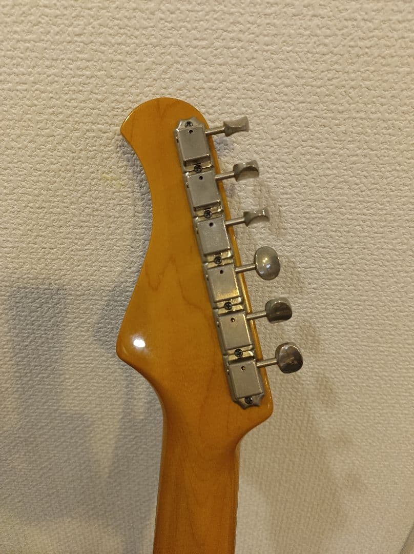 Bacchus BST-400　ストラトキャスタータイプ