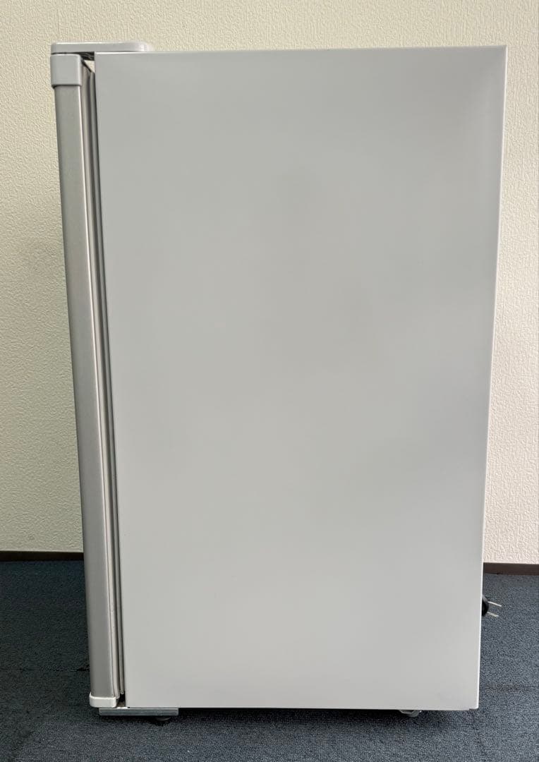 u*6様 【動作品・送料無料】自炊の1人暮しに最適75L冷蔵庫　DR-77AS