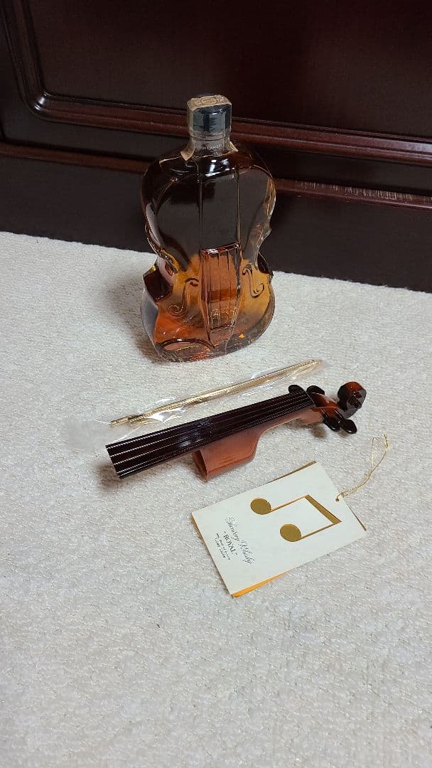 SUNTORY サントリー ローヤル バイオリン 700ml 43％ 未開栓 SUNTORY